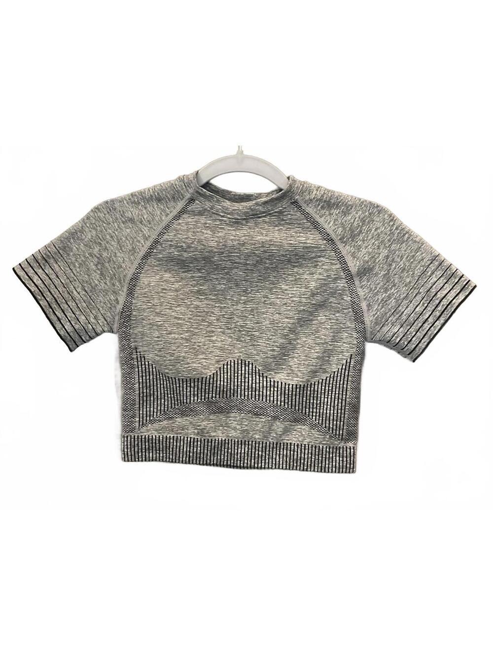 Womens Athletic Short Sleeve Cropped Tee Size M See Measurements In Photos